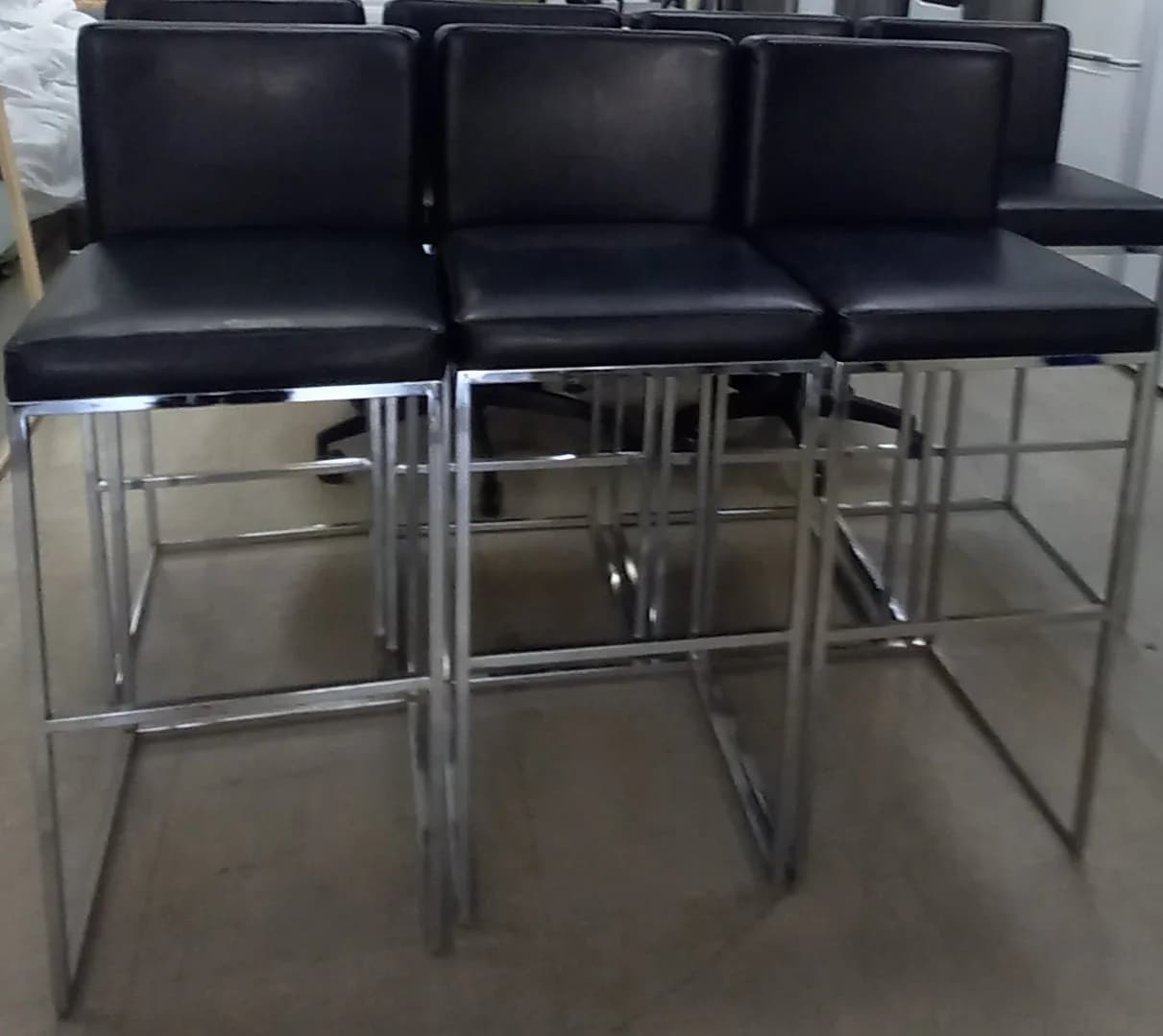 검정빠의자