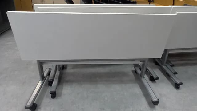 수강용테이블1400
