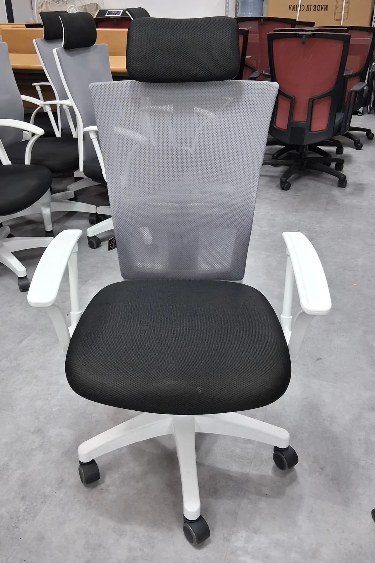사원용 의자 1